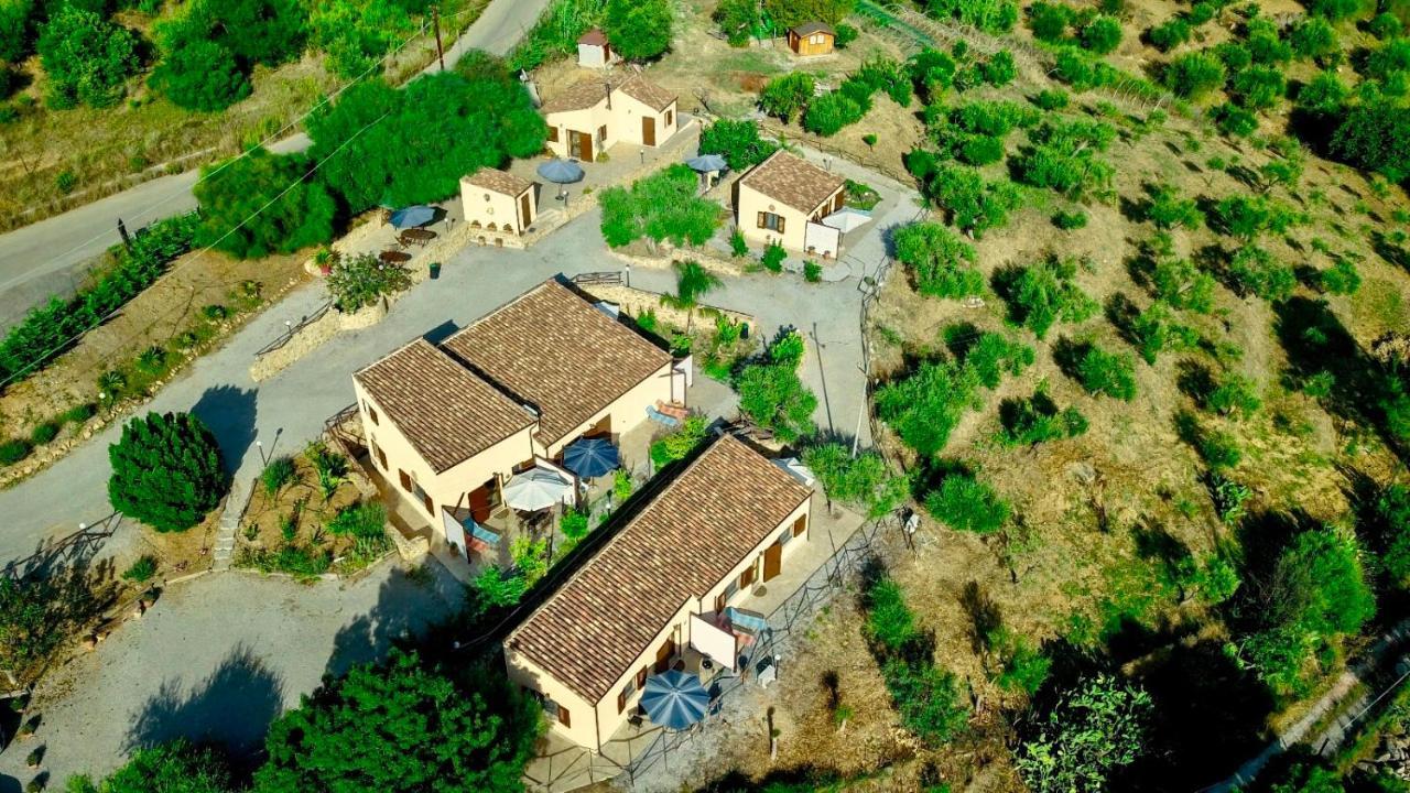 Cuore Della Valle 切法卢 外观 照片